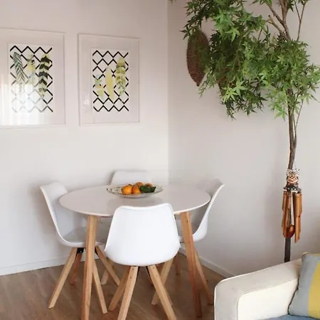 Aveirohouse بيت ضيافة *